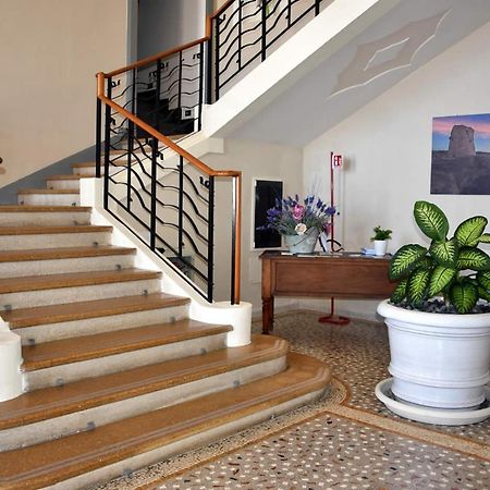 Albergo Palazzo Санта-Чезареа-Терме Экстерьер фото