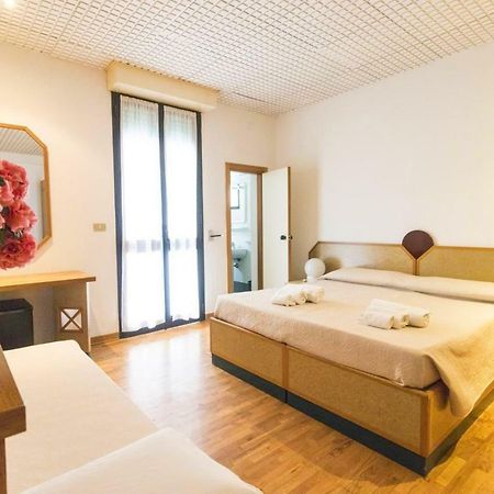 Albergo Palazzo Санта-Чезареа-Терме Экстерьер фото