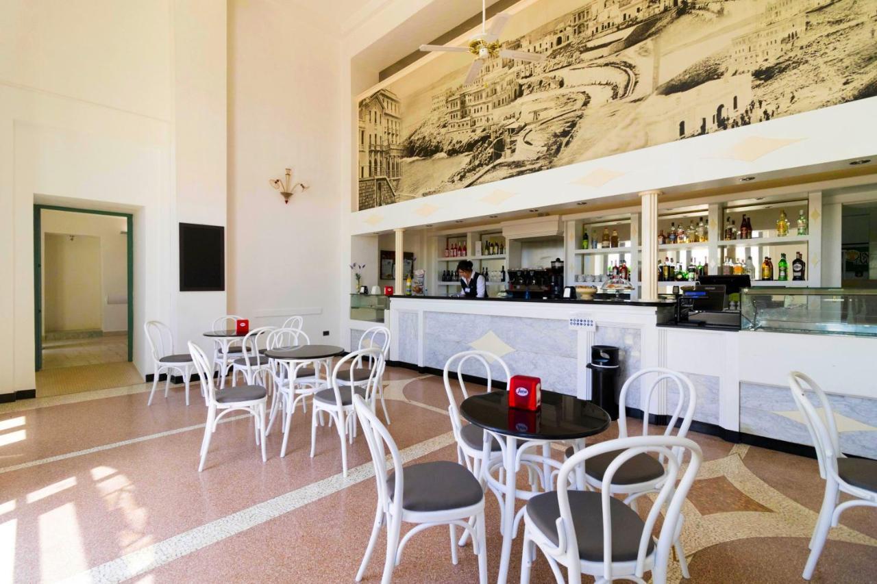 Albergo Palazzo Санта-Чезареа-Терме Экстерьер фото