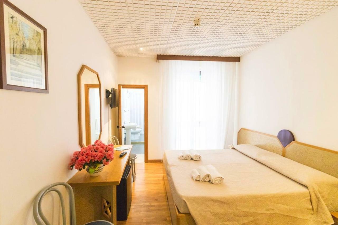 Albergo Palazzo Санта-Чезареа-Терме Экстерьер фото