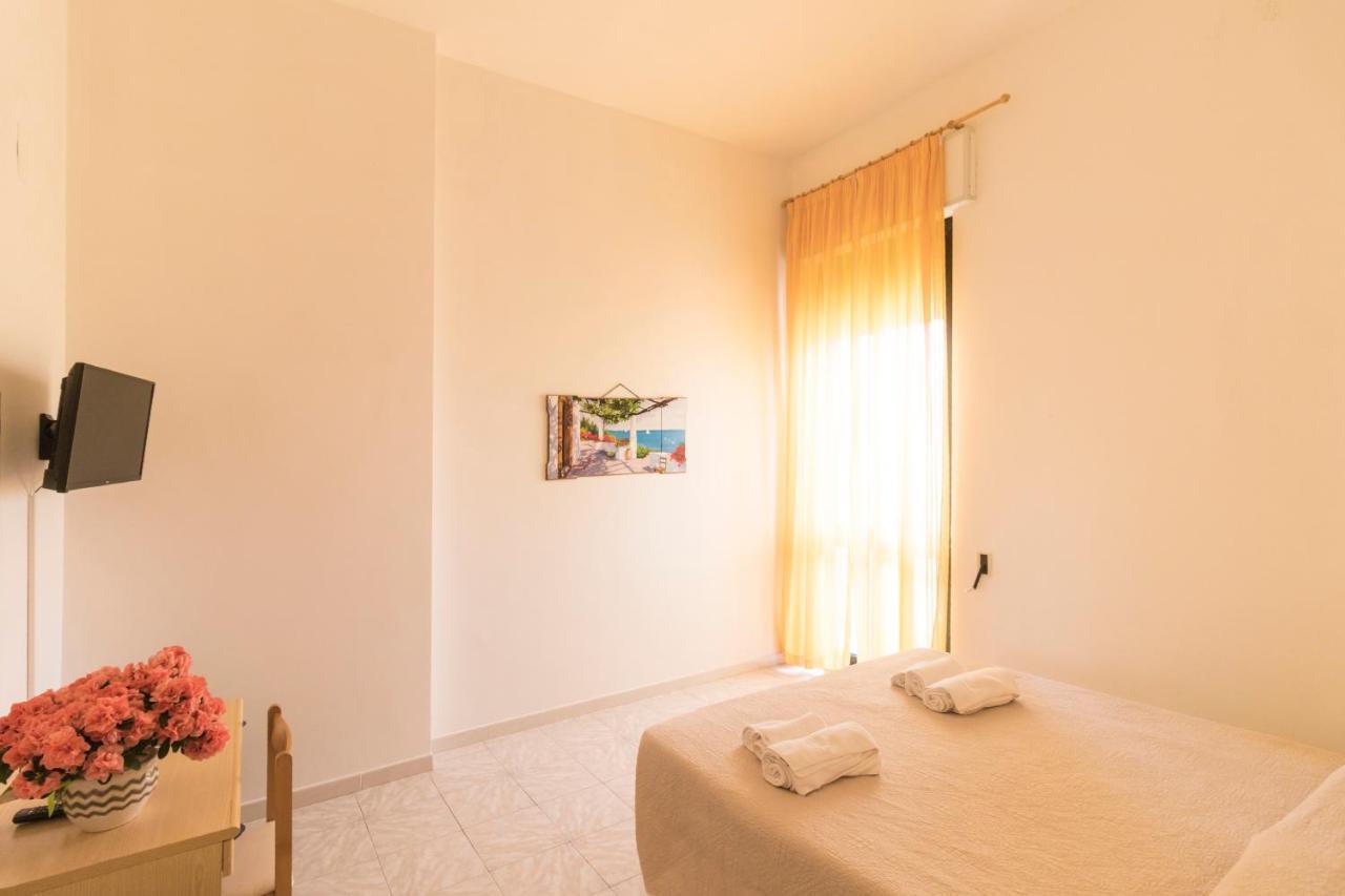 Albergo Palazzo Санта-Чезареа-Терме Экстерьер фото